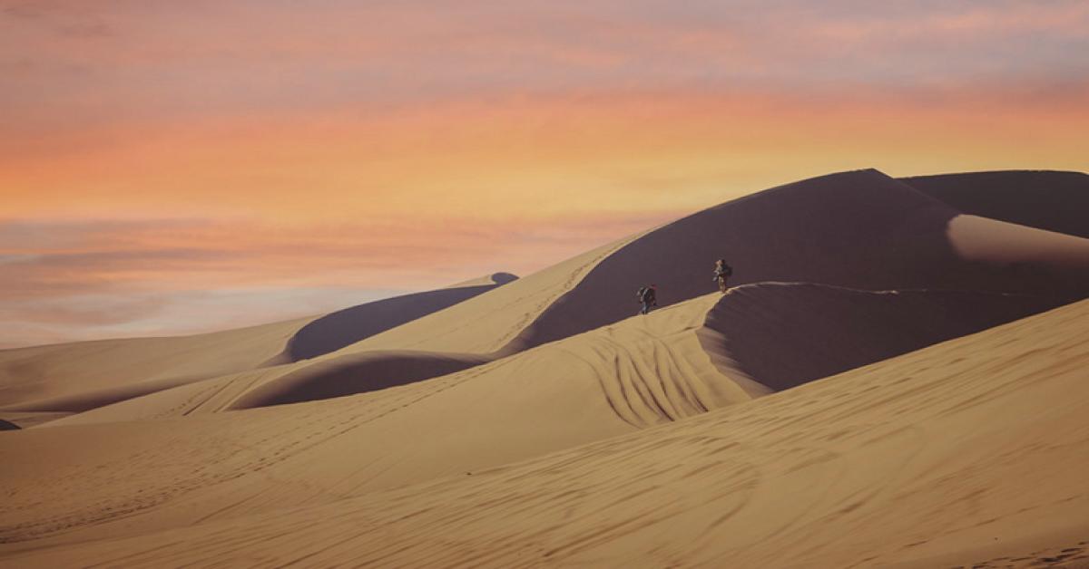 巴丹吉林—最美沙漠  摄影 董兰英
