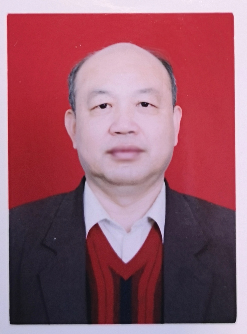 诗词创作教师  何树华