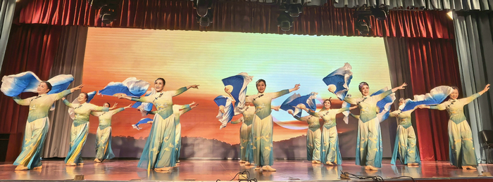 12.古典舞《一条大河》 古典舞表演班.jpg